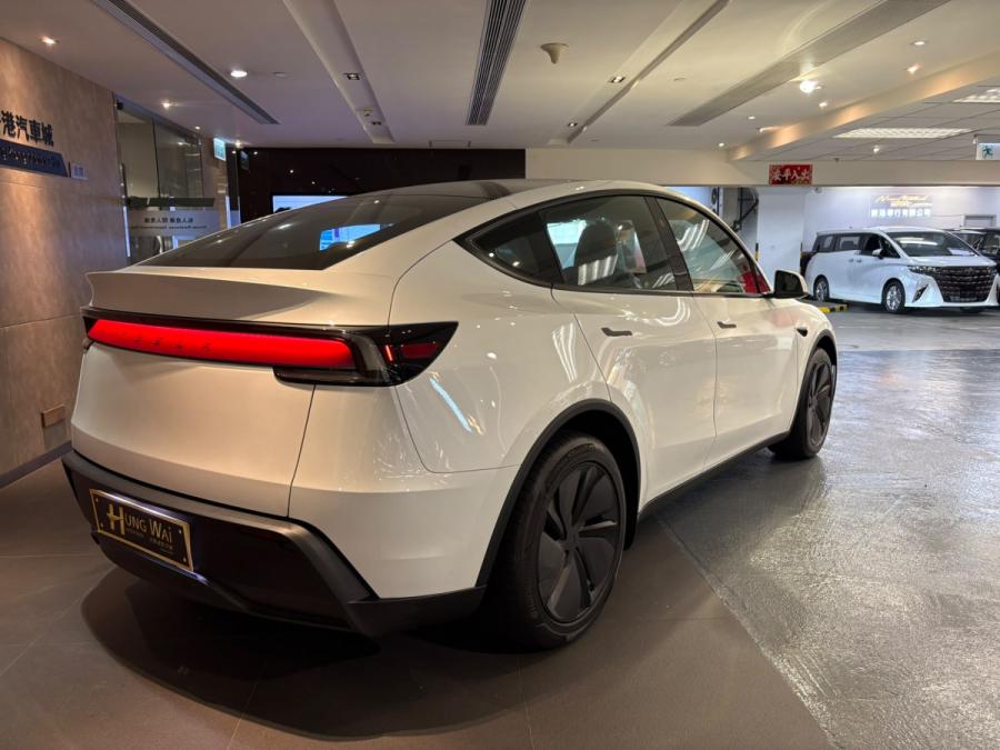 Model Y RWD - Image 2
